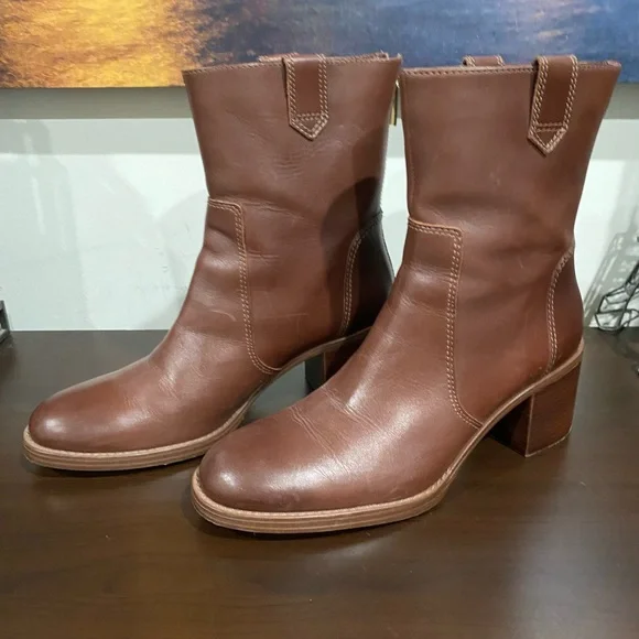 Vince Camuto Women's Zanilla Booties Brown Chocolate Craving Size 10M (Eur42) - Picture 2 of 6